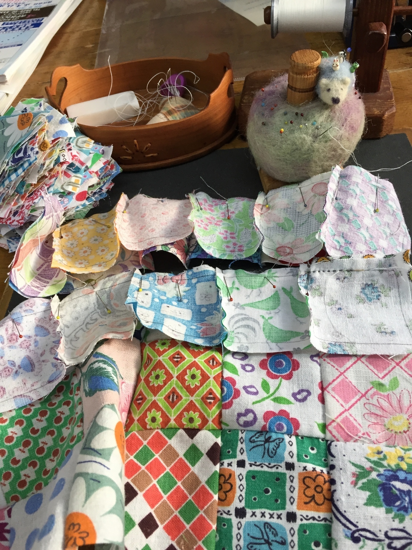 フィードサックキルトを作ろう⑤: はりねずみの小さな暮らしと針仕事